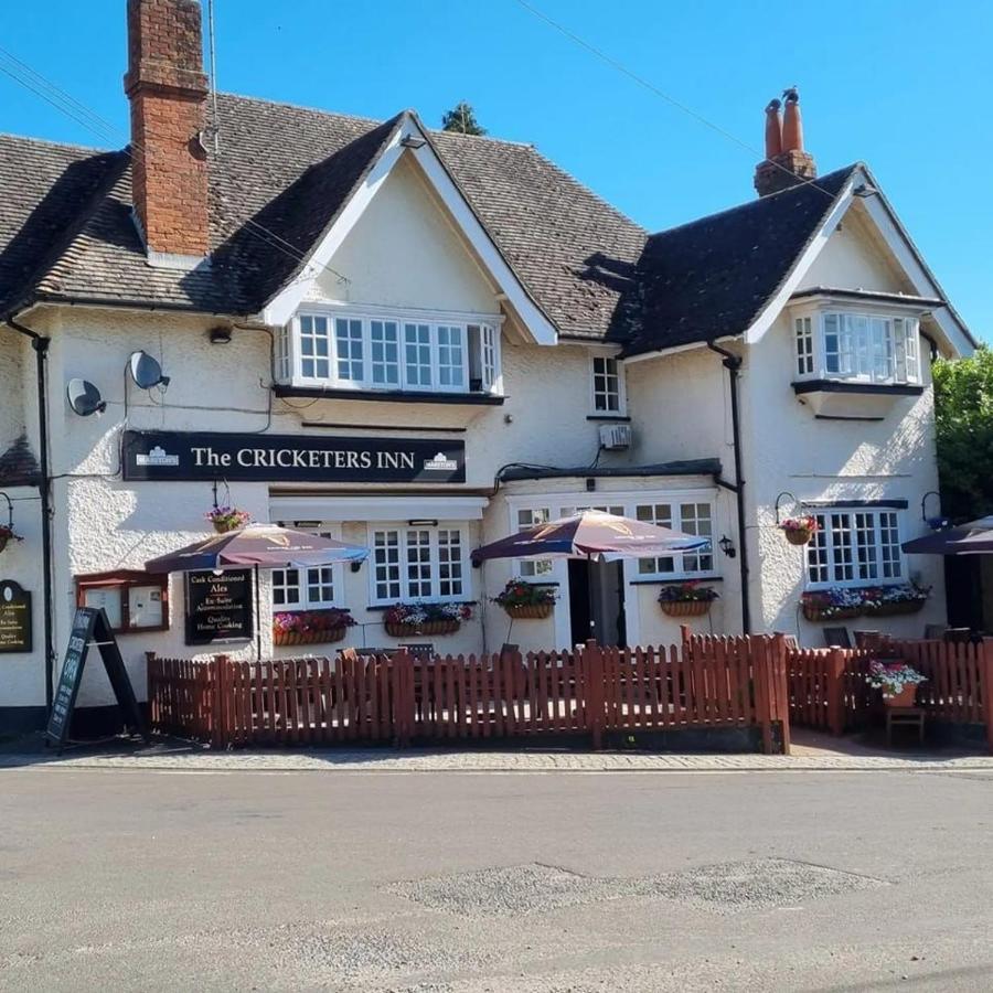 The Cricketers Inn Martyr Worthy Exterior photo